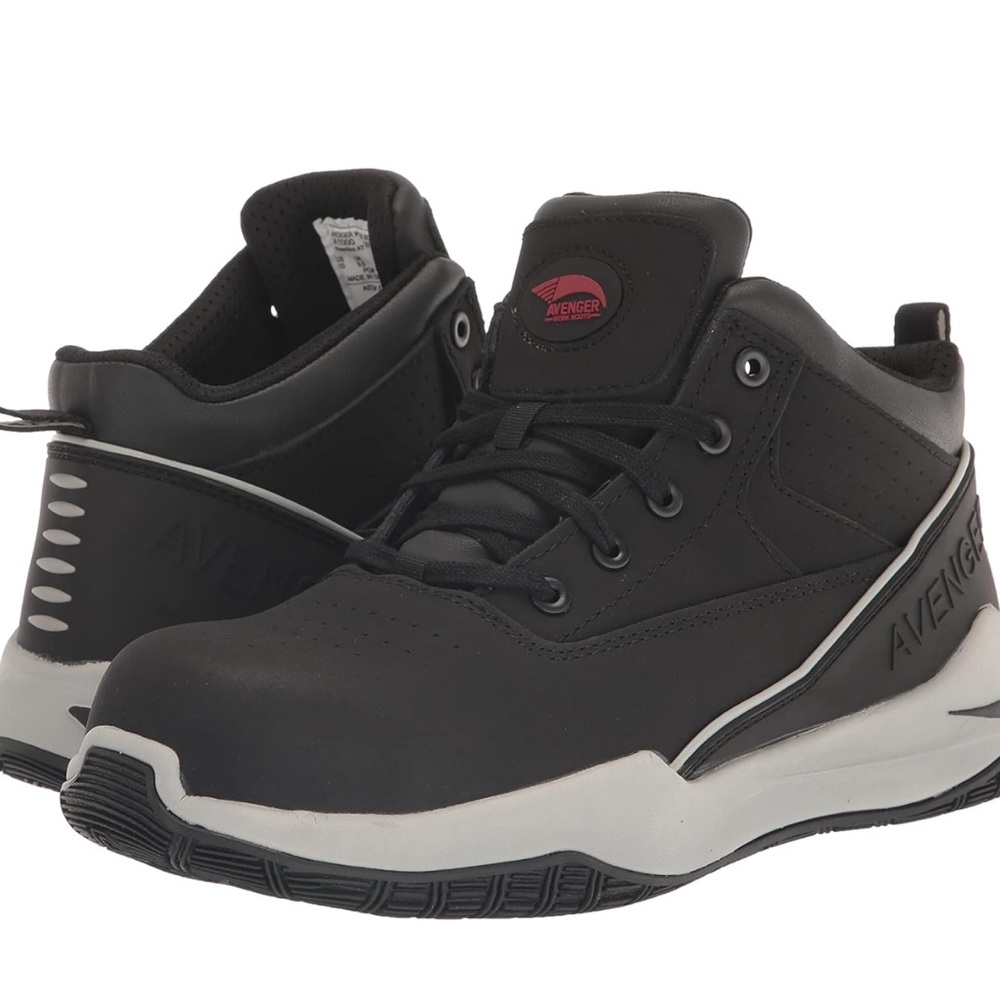 Woman’s Avenger A830 Reaction CN Mid Height Work Tennis Shoes Black  8.5 M.  NIB